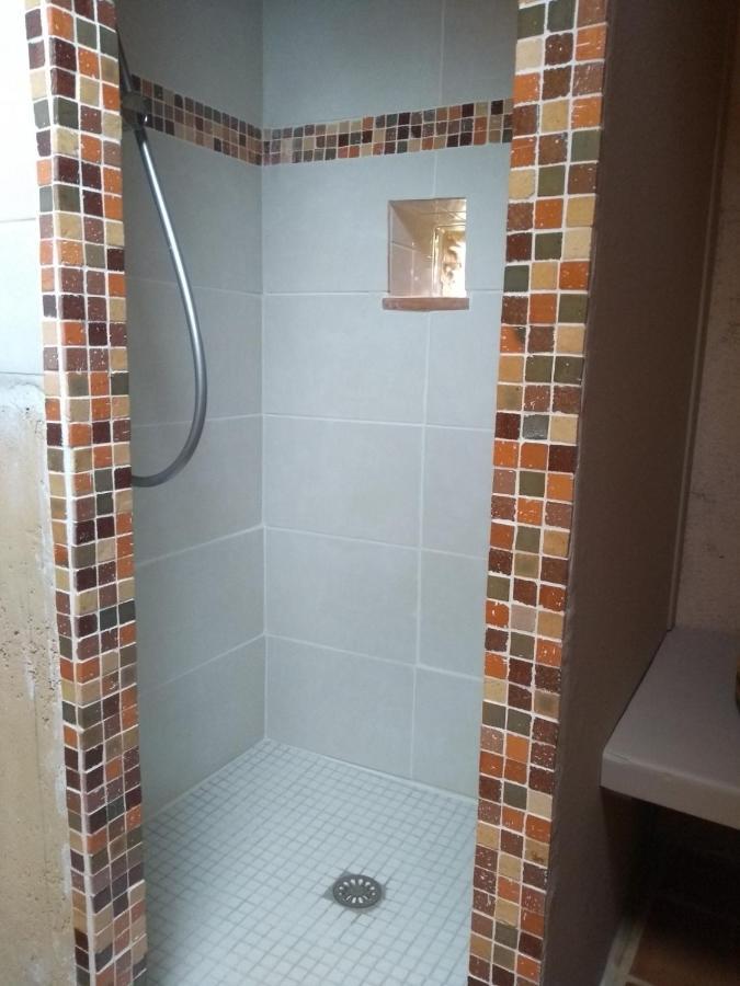 Hotel Chaleureuse maisonnette à Lopérec Extérieur photo