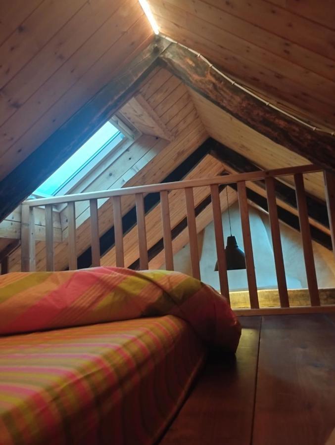 Hotel Chaleureuse maisonnette à Lopérec Extérieur photo